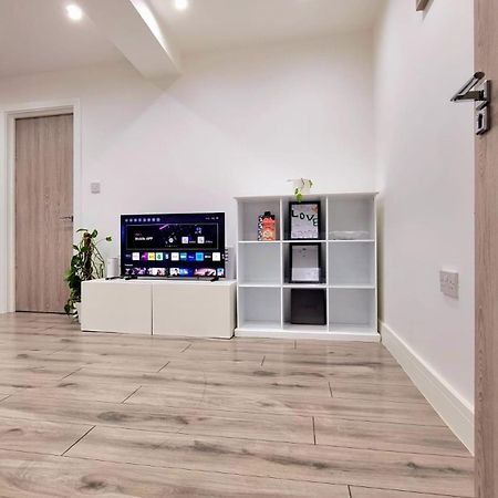 Brand New Flat Close To Turnpike Lane Tube Station London Eksteriør bilde