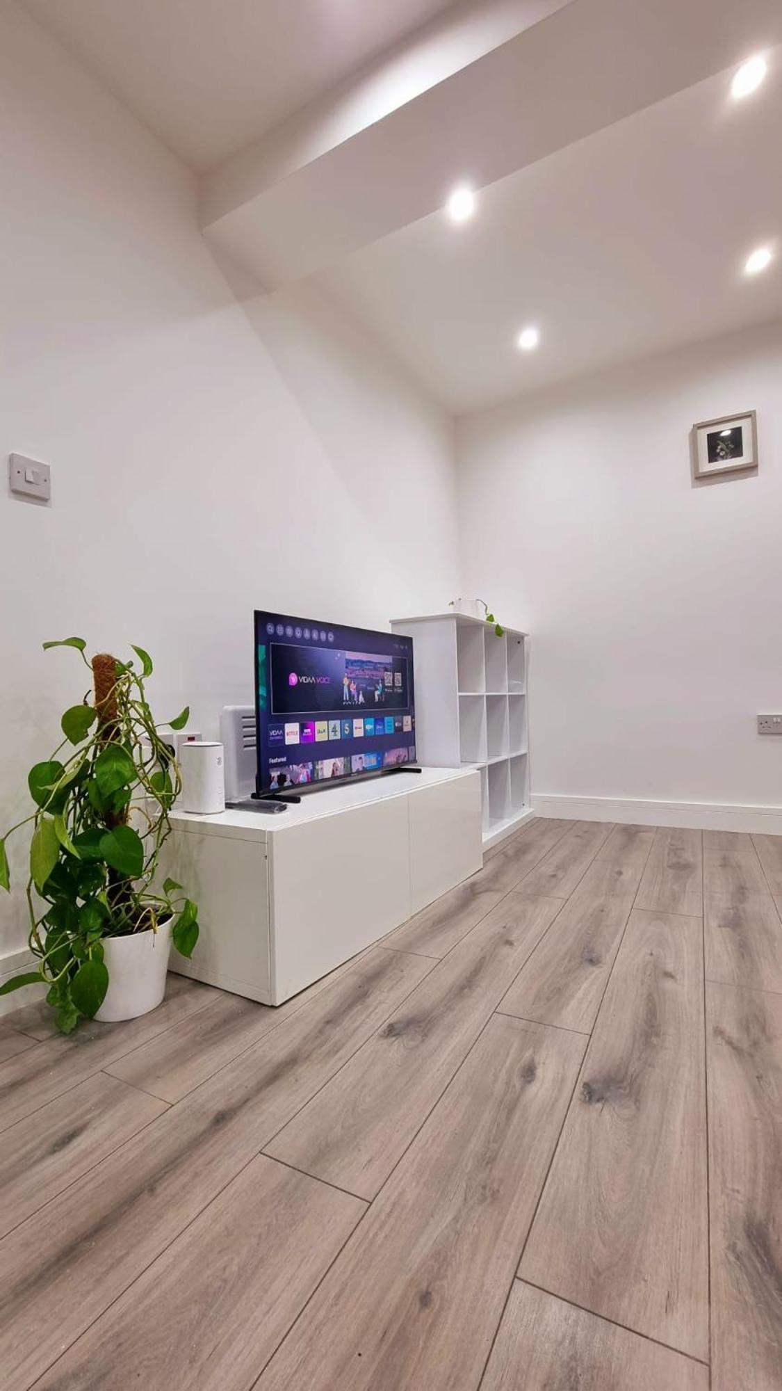 Brand New Flat Close To Turnpike Lane Tube Station London Eksteriør bilde