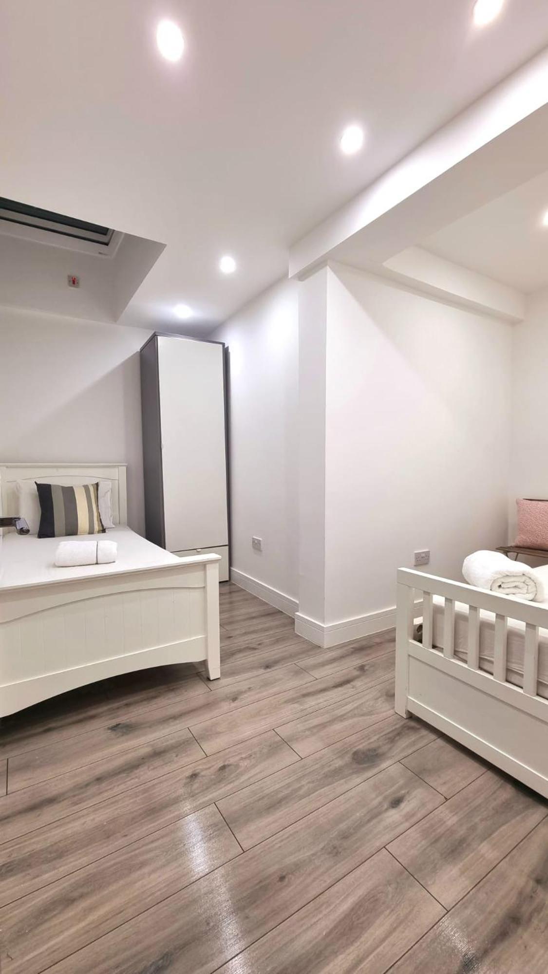 Brand New Flat Close To Turnpike Lane Tube Station London Eksteriør bilde
